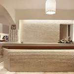 Parian Boutique נאוסה