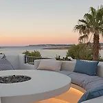 Parian Boutique מלון 4*