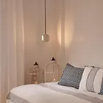 Parian Boutique מלון