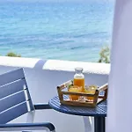 מלון Parian Boutique 4*