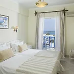 Parian Boutique נאוסה
