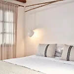 Parian Boutique 4*