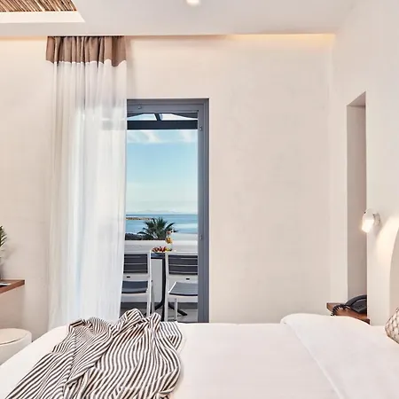 Parian Boutique Hotel 3*