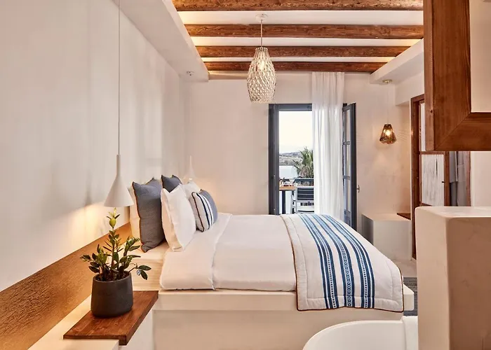 Parian Boutique Naousa